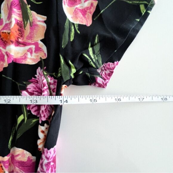 Ripzone Swan Wrap Floral Dress Black Rose V-Neck Side Belt Tie Women's S NWT - Picture 5 of 6